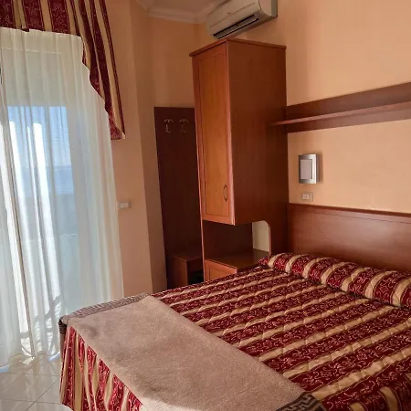 Hotel Bristol - Koolibry Cervia