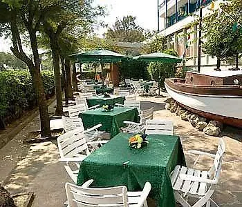 Otel Bristol - Koolibry Cervia